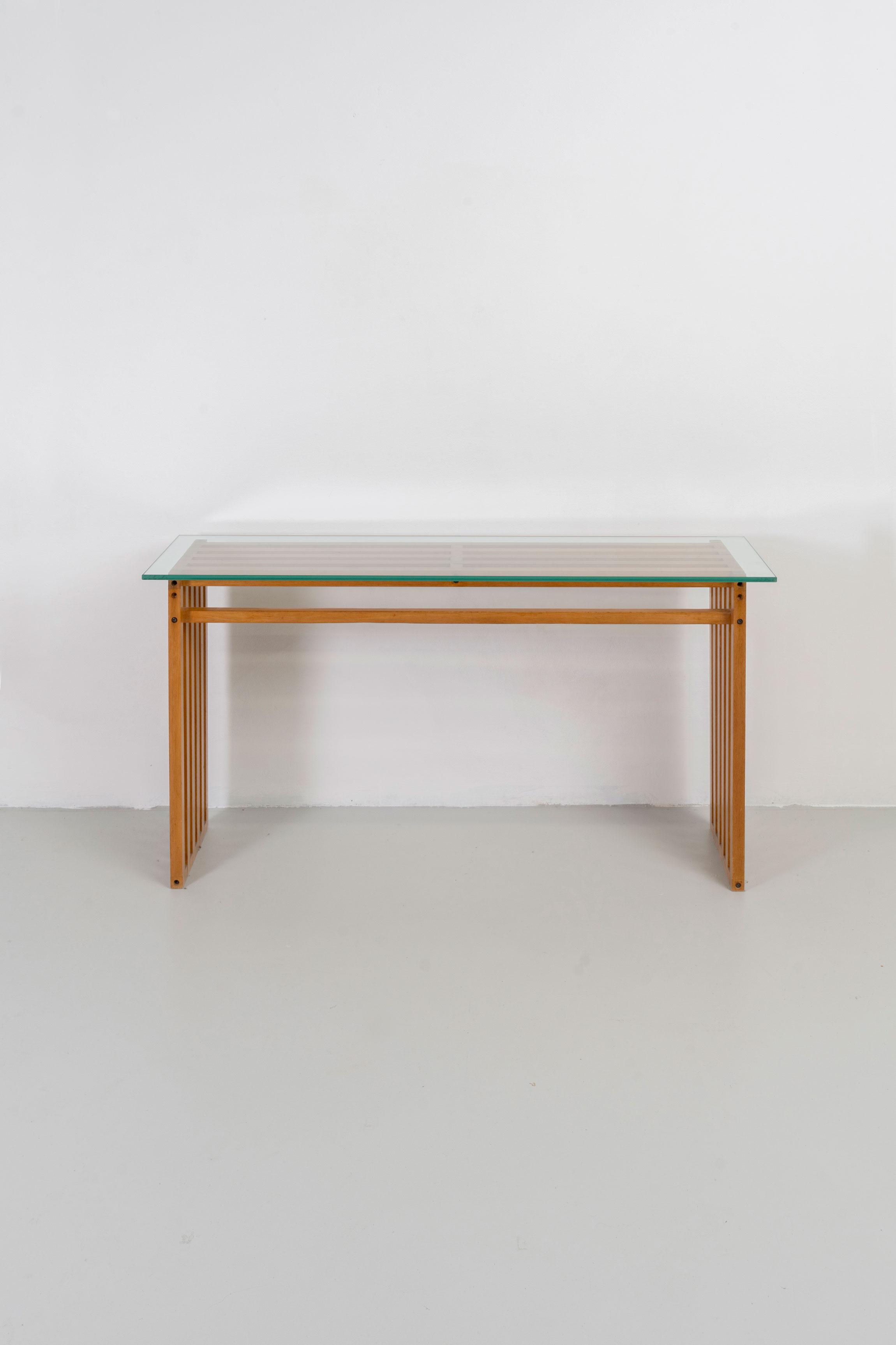 Ara Console Table