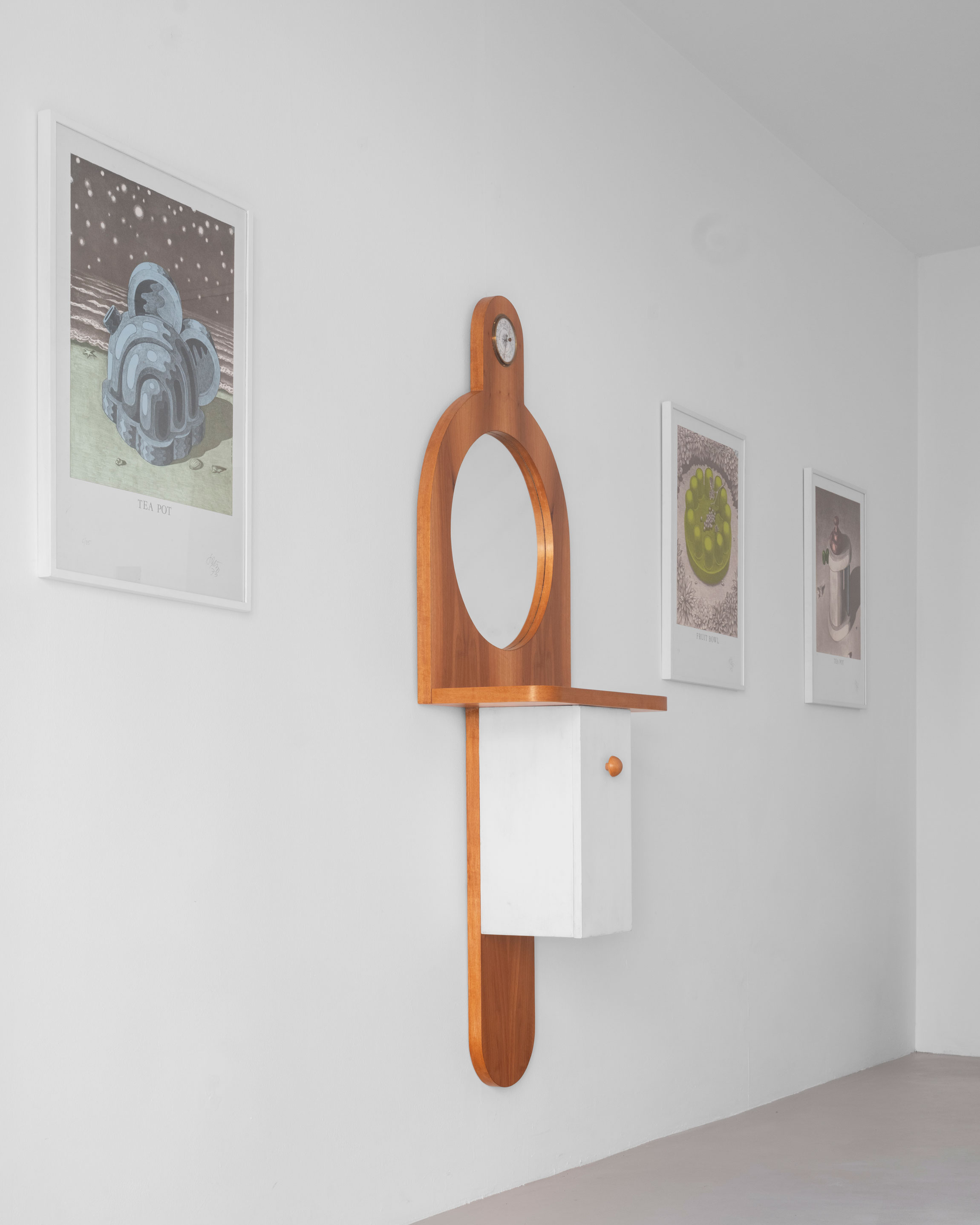 Tempus wall cabinet